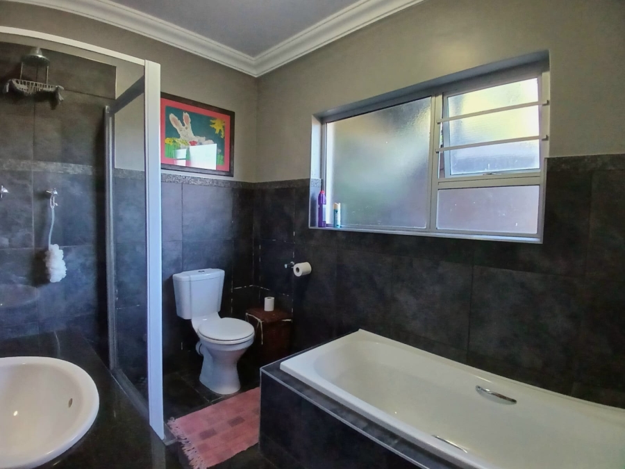 3 Bedroom Property for Sale in Blue Bend Eastern Cape